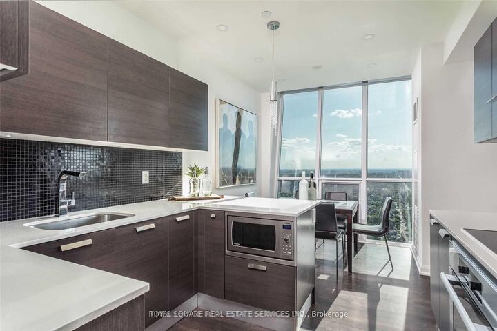 Property Photo: 11 Bogert Avenue 3305 ON M2N 1K4