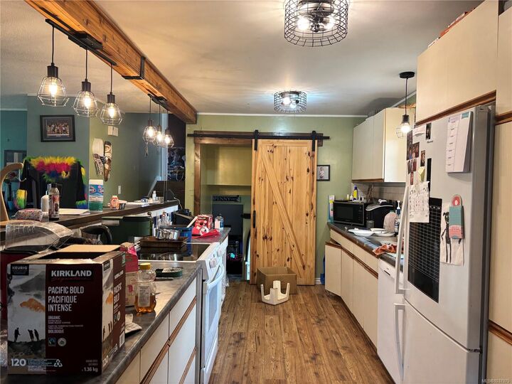 Property Photo: 621 Dogwood Dr BC V0P 1G0