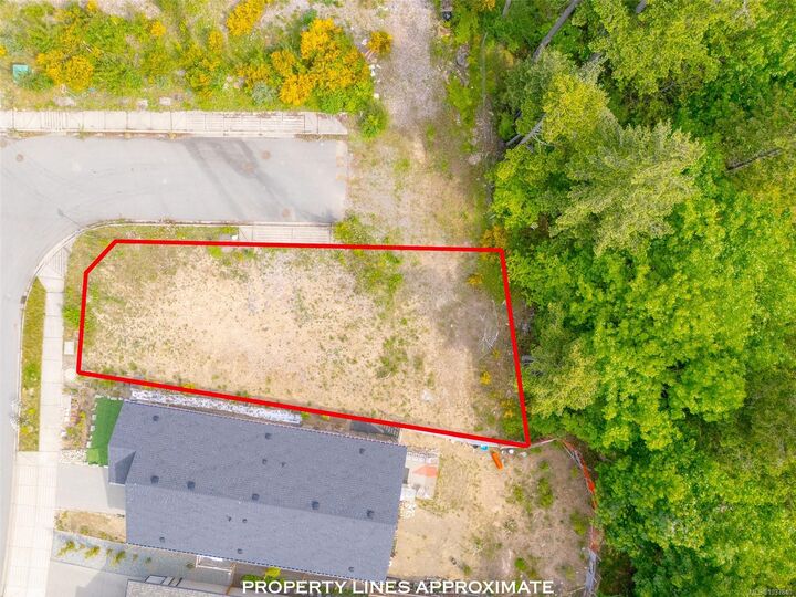 Property Photo: 996 Harbour View St BC V9R 4V3