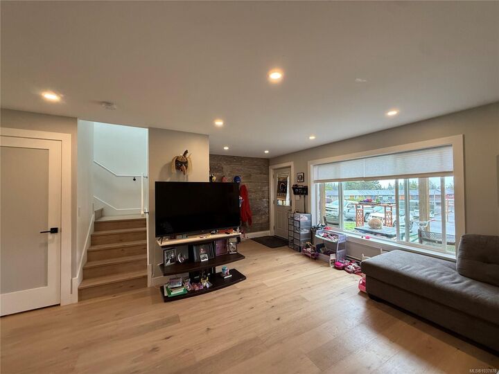 Property Photo: 9572 Carnarvon Pl BC V0N 2P0