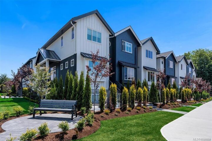 Photo de la propriété:  10145 Fifth St 9  BC V8L 2X8 
