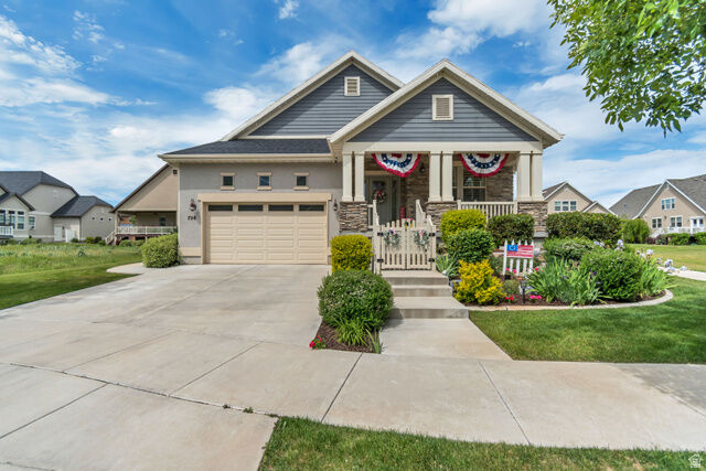 Property Photo: 728 S Golden Leaf Way UT 84664