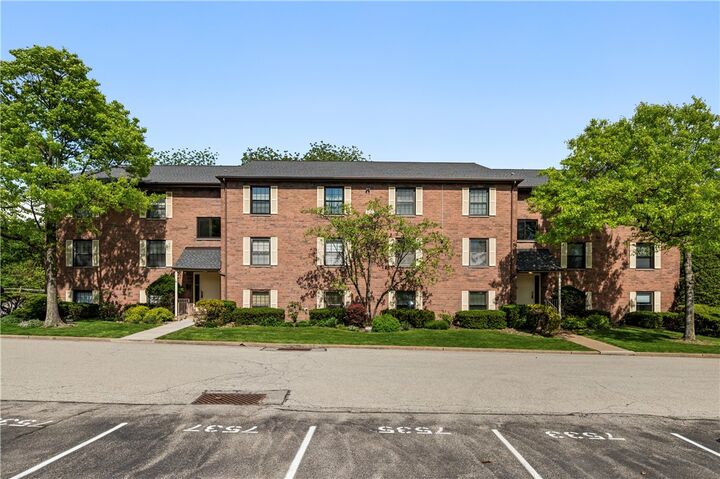 Property Photo:  7539 Penn Bridge Court  PA 15221 