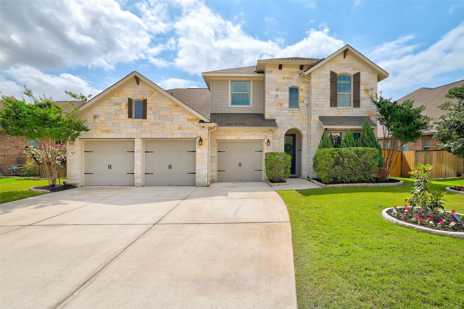 Property Photo:  3521 Ponce De Leon Pass  TX 78665 