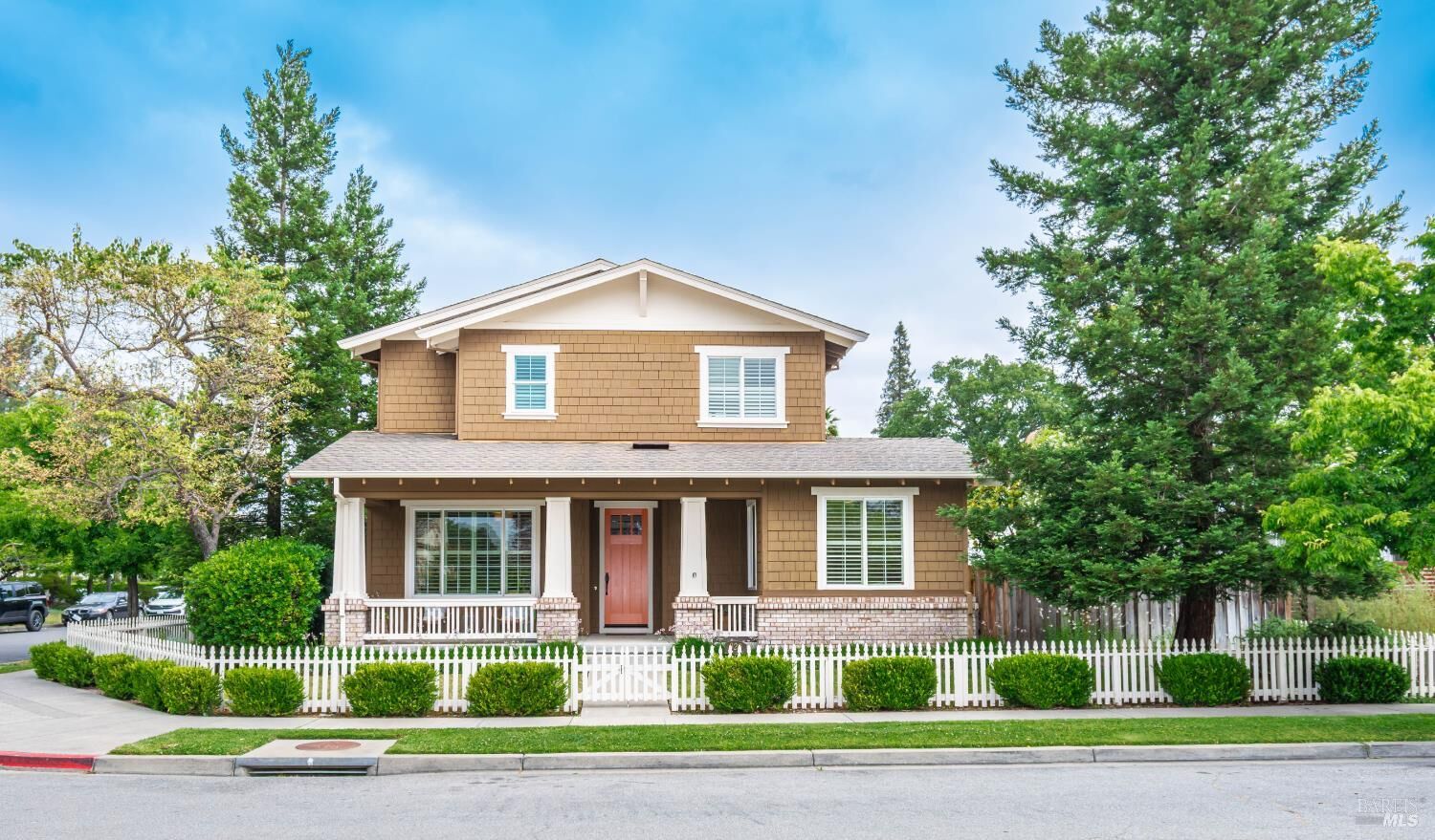 Property Photo:  920 2nd Street  CA 95476 