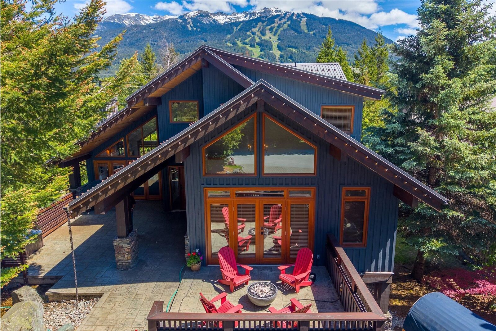 Property Photo: 6260 Bishop Way BC V8E 0C6