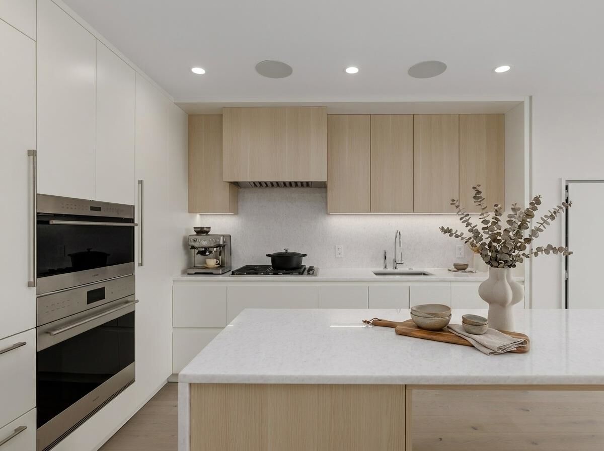 Property Photo: 7433 Cambie Street 2501 BC V6P 0J8