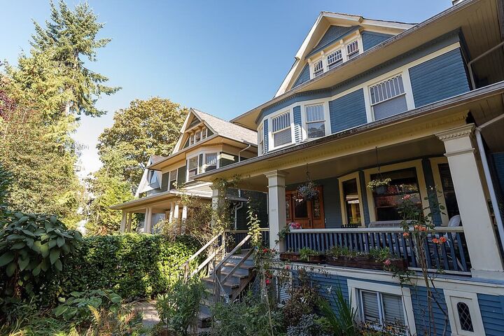 Property Photo:  1517 Comox Street 7  BC V6G 1P3 