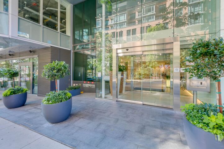 Property Photo: 777 Richards Street 2608 BC V6B 0M6