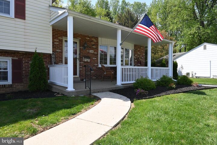 Property Photo: 2345 Crestview Lane PA 19014