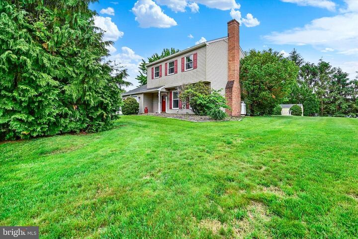 Property Photo:  2000 Elm Street  PA 17053 