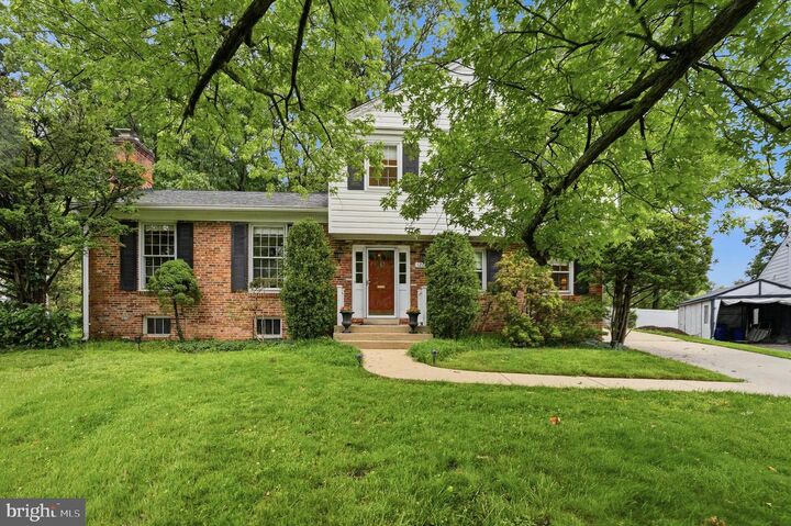Property Photo: 12112 Whippoorwill Lane MD 20852