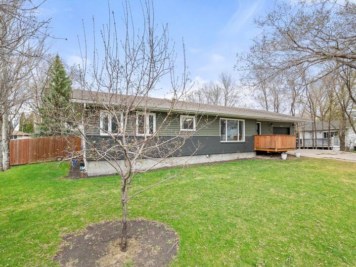 Property Photo:  215 Kennedy Street West  MB R0G 1K0 
