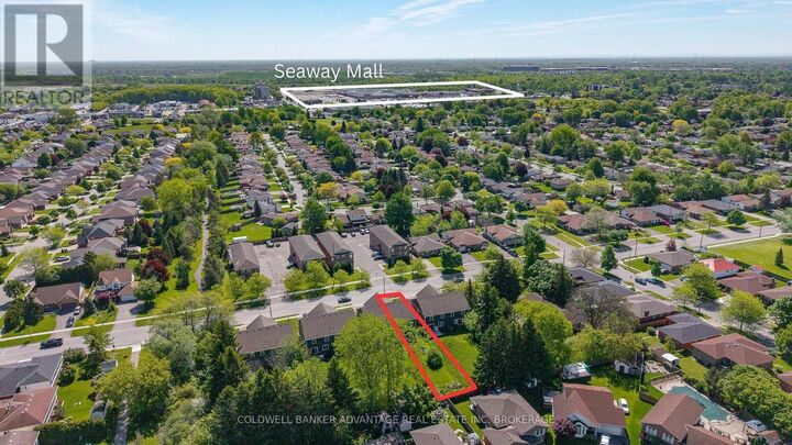Property Photo:  597 First Avenue  ON L3C 1Z2 