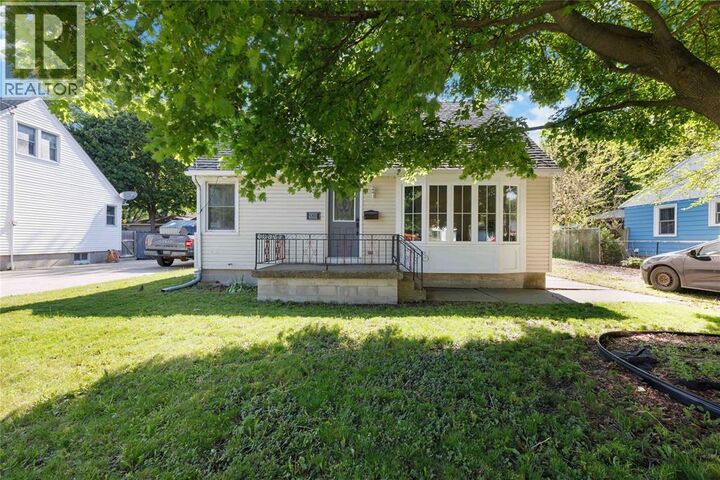 Property Photo:  580 Indian Road North  ON N7T 7G6 