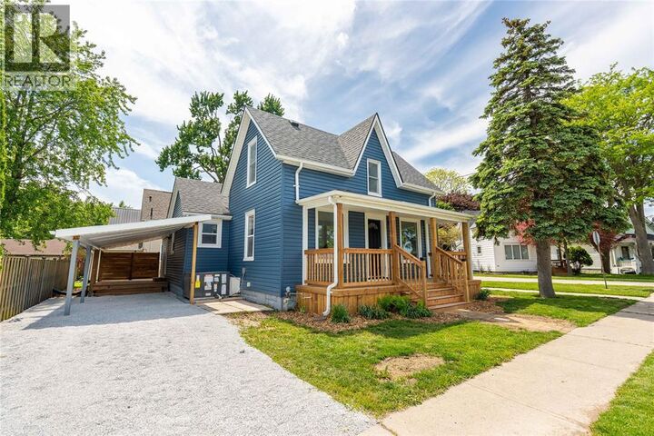 Property Photo:  120 Selkirk Street  ON N8A 3X2 