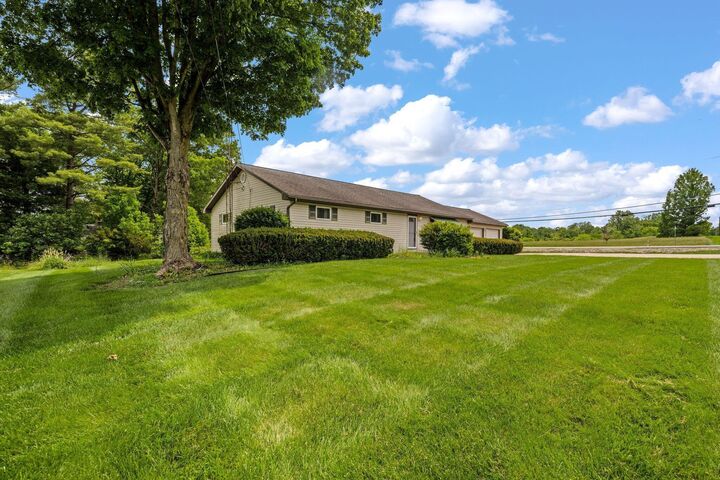 Property Photo: 18 Whipkey Drive OH 43023