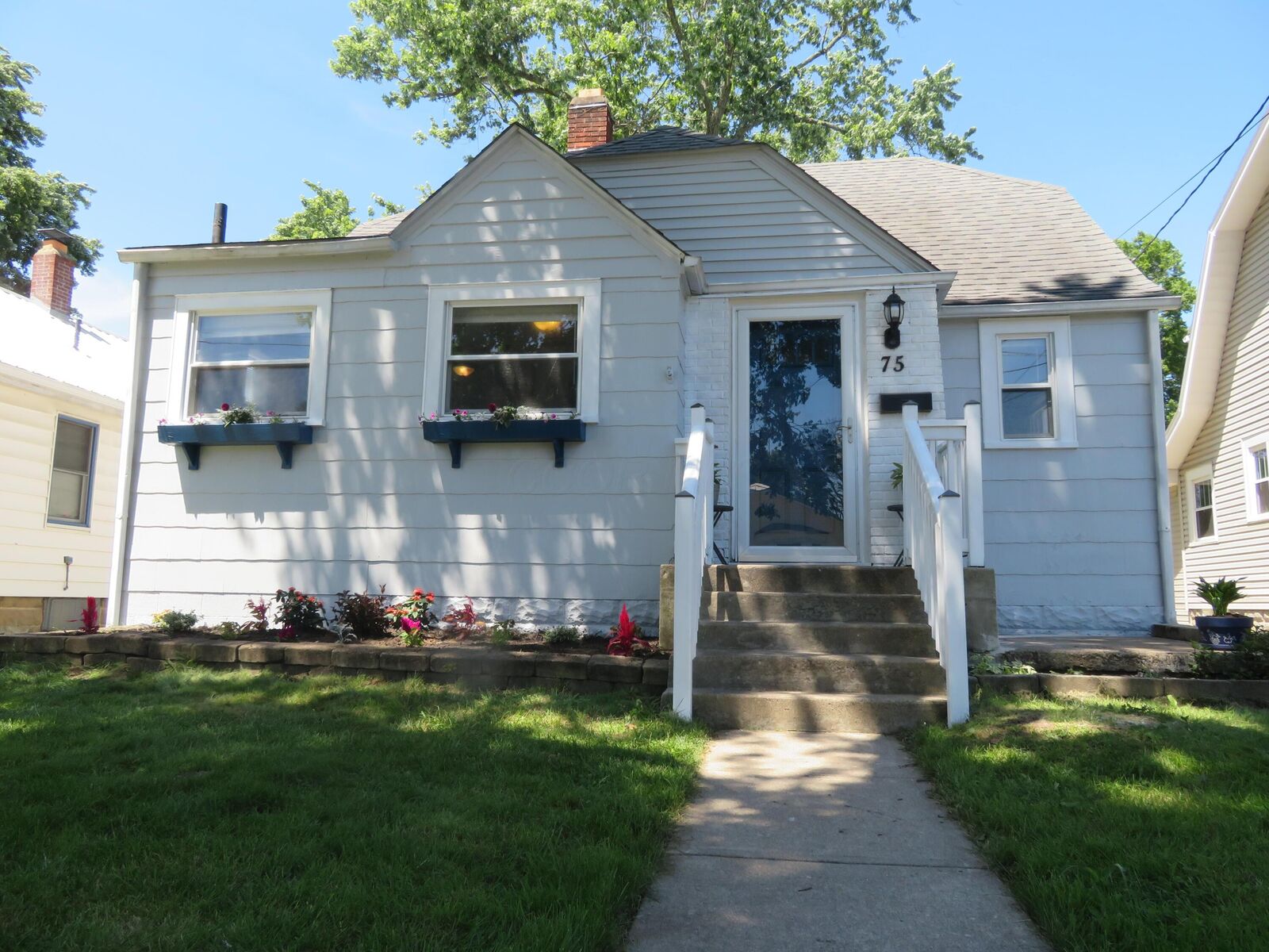 Property Photo:  75 N 31st Street  OH 43055 