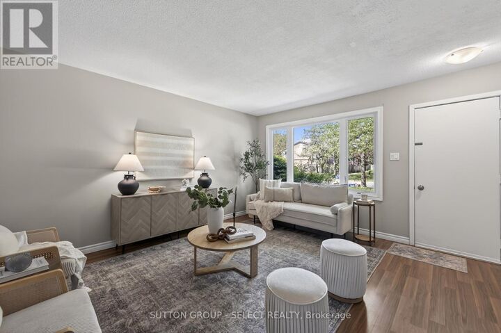 Property Photo:  884 Notre Dame Drive 7  ON N6J 3C4 