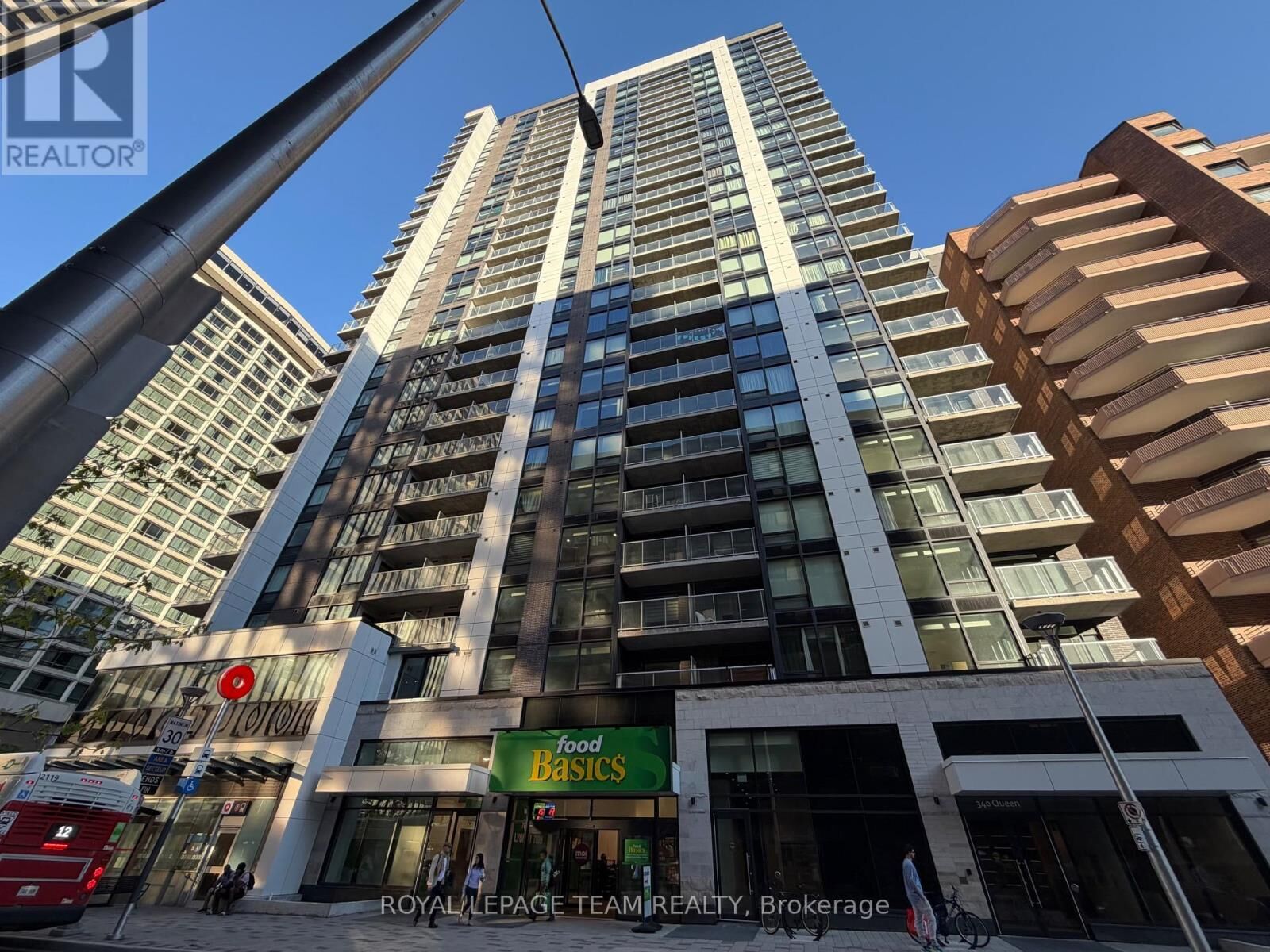 Property Photo:  340 Queen Street 2402  ON K1R 0G1 