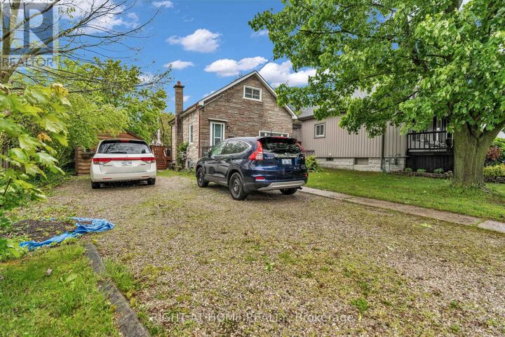 Property Photo:  217 Giles Street  ON N5Z 2V9 