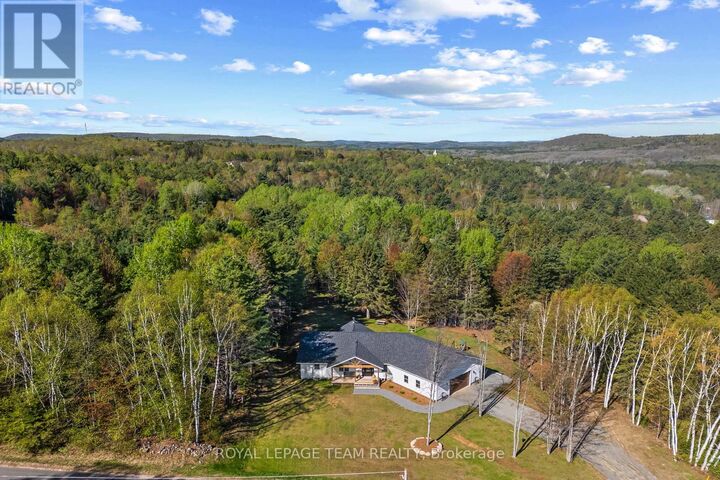 Property Photo: 36 Hillcrest Avenue ON K0J 1N0