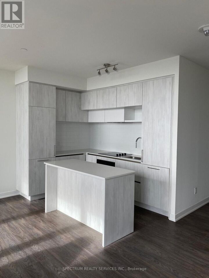 Property Photo:  6 David Eyer Road 912  ON L4S 0N6 