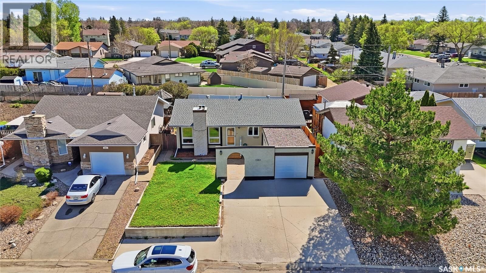 Property Photo:  1009 Corman Crescent  SK S6H 6V5 