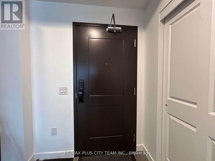 Property Photo:  7549 Kalar Road 208  ON L2H 3W6 