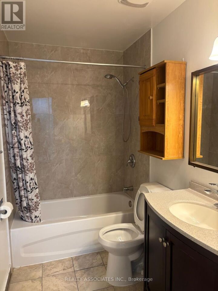 Property Photo:  1389 Danforth Avenue B  ON M4J 1N2 