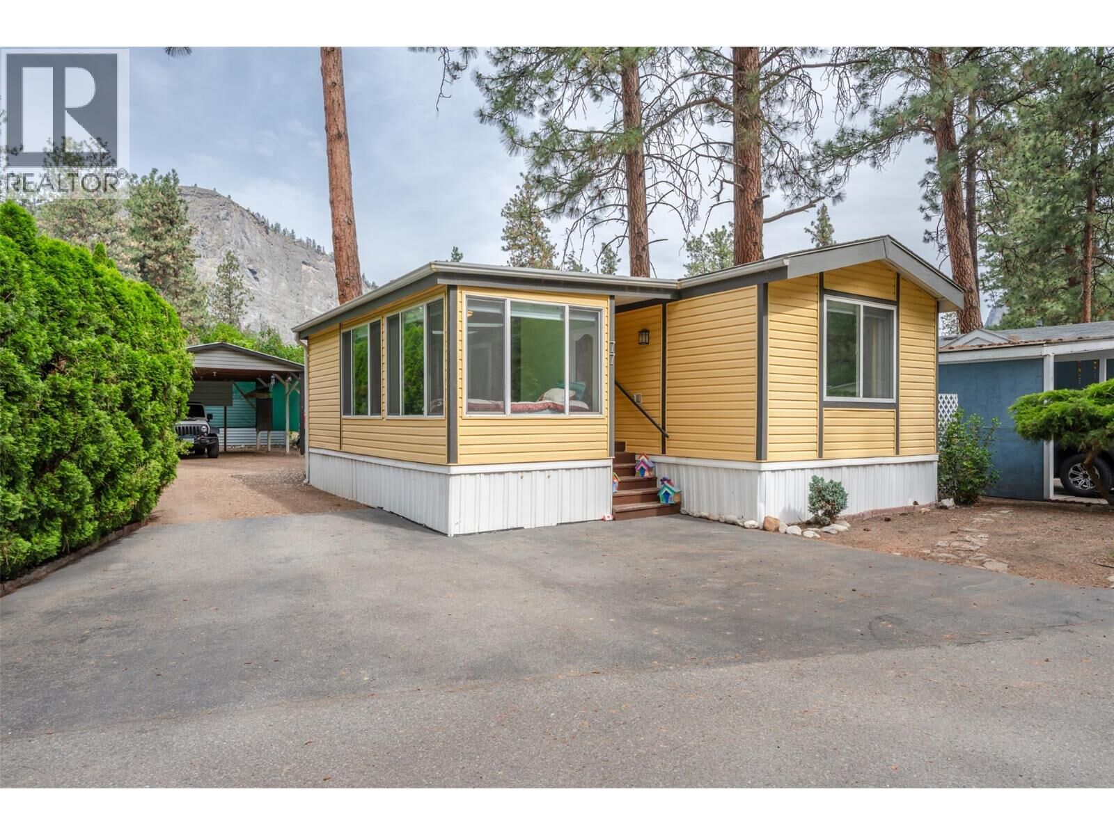 Property Photo: 8487 97 Highway 77 BC V0H 1T2