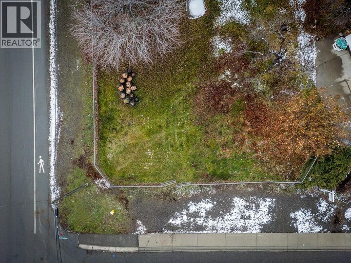Property Photo:  3202 Hargraves Place  BC V2B 8H3 