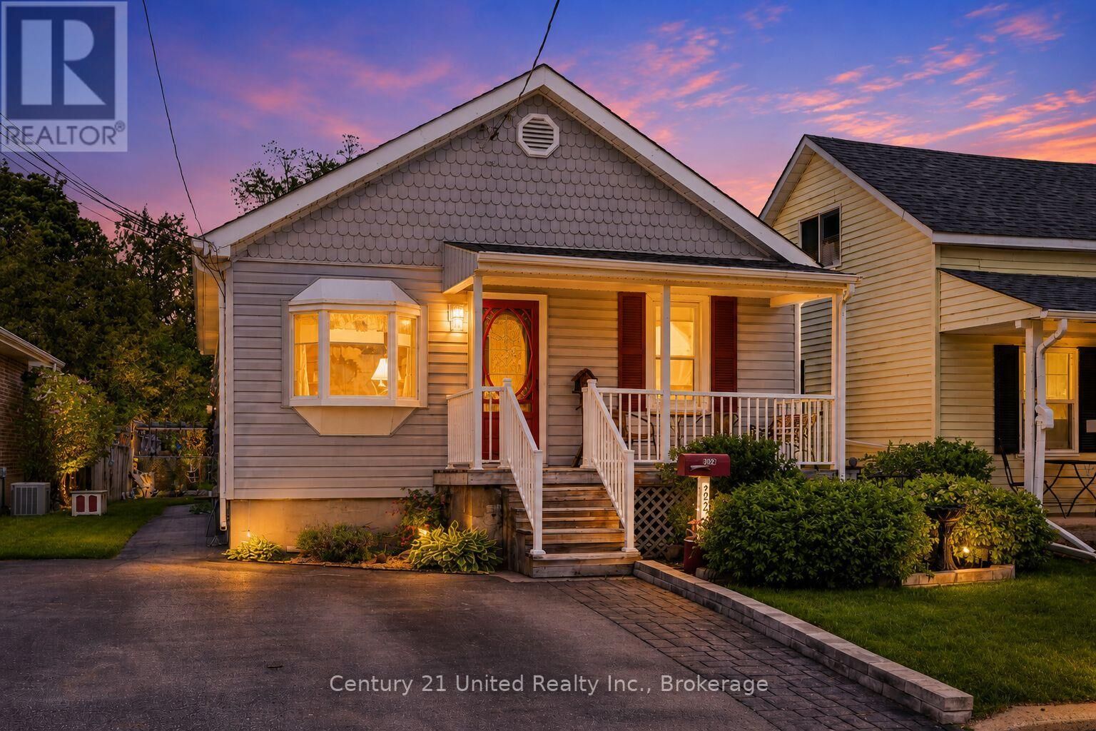 Property Photo:  492 Cross Street  ON K9H 4T2 