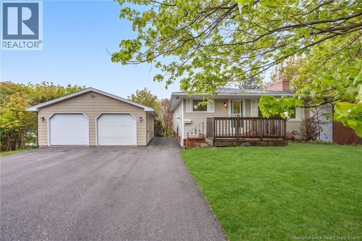 Property Photo:  26 Sherwood Drive  NB E2J 3H6 