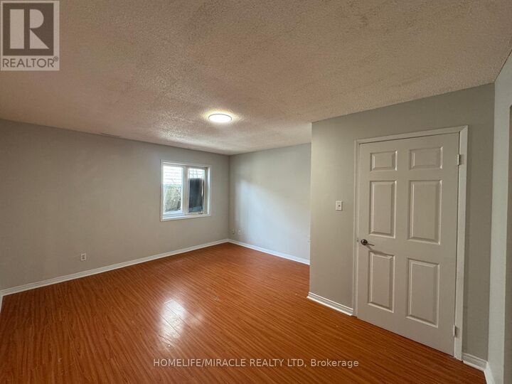Property Photo:  565 Kennedy Road 7  ON M1K 2B2 