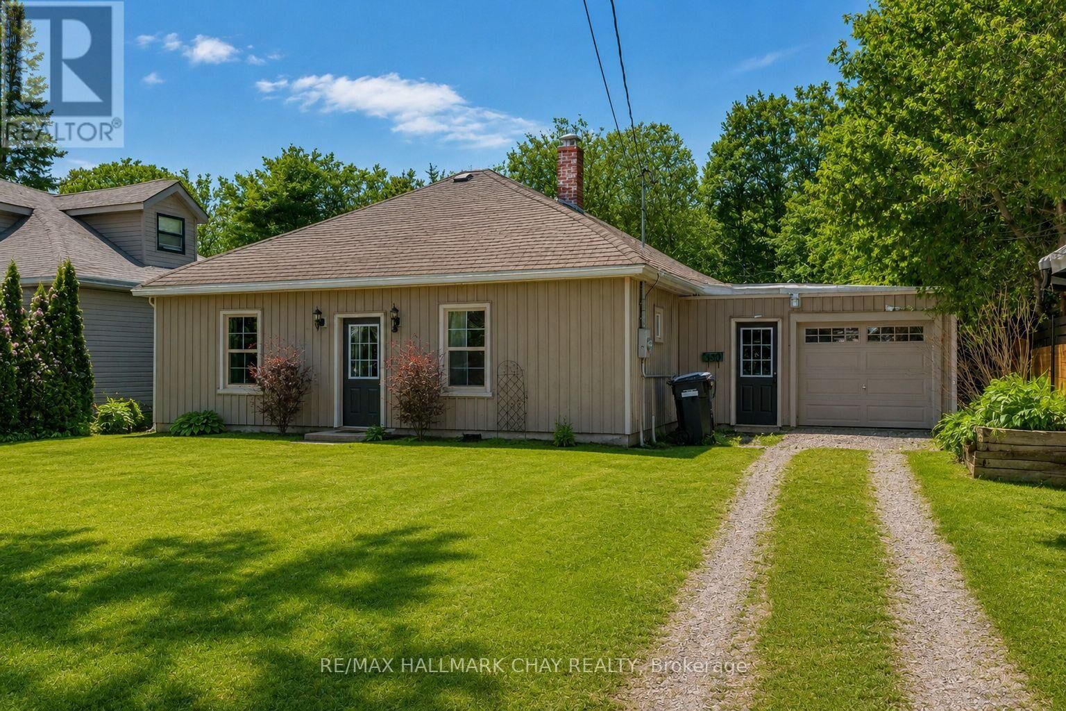 Property Photo:  330 Shanty Bay Road  ON L4M 1E7 