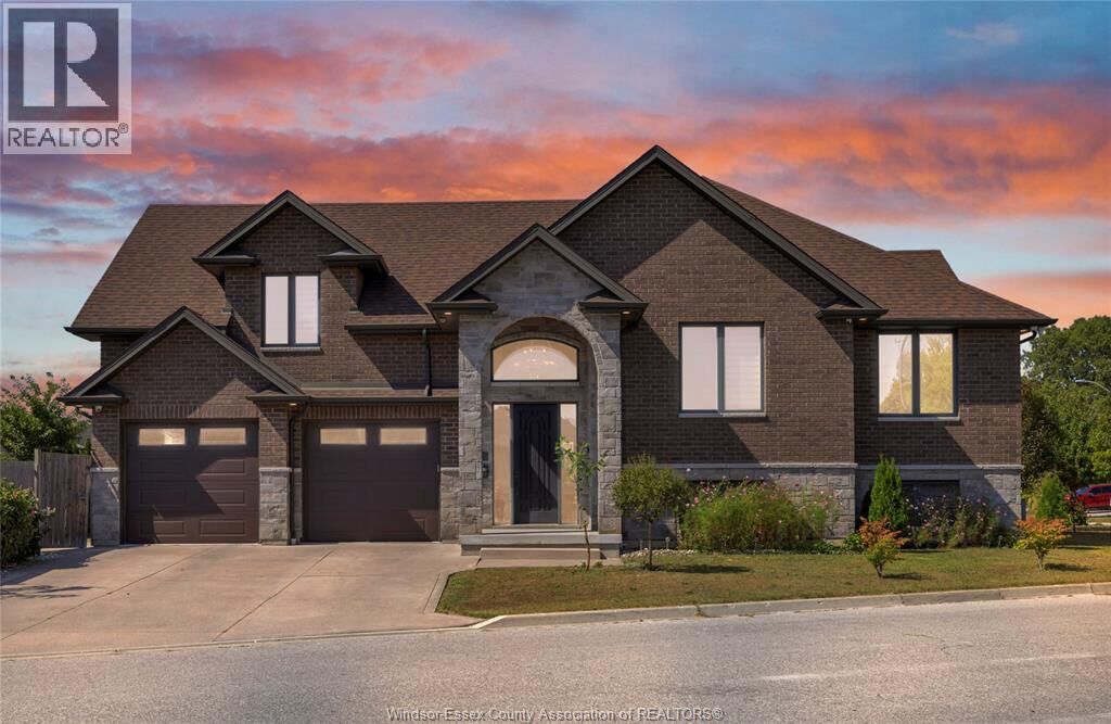 Property Photo:  498 Sacred Heart Upper  ON N9J 0A6 