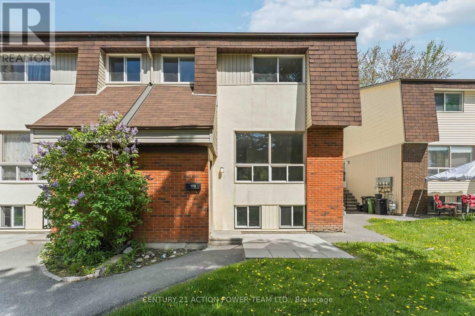 Property Photo:  17 Sonnet Crescent B  ON K2H 8W8 
