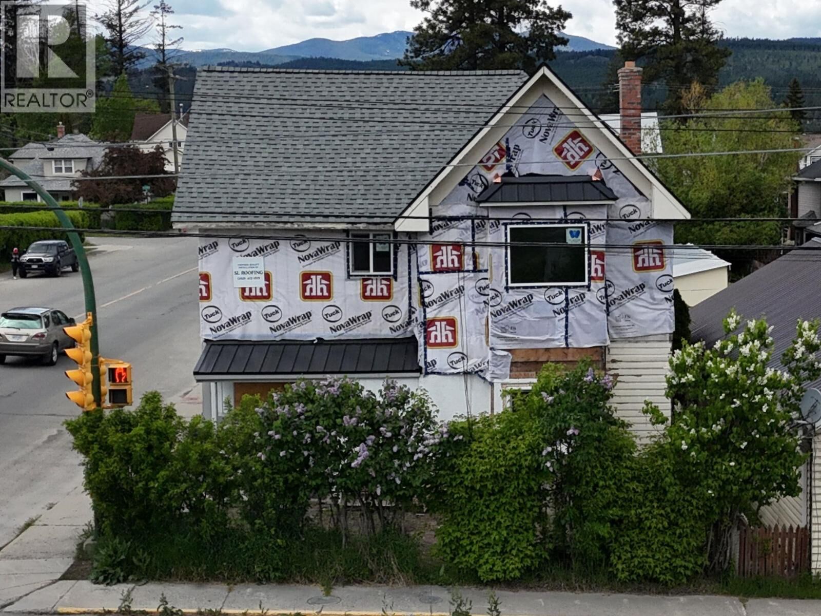 Property Photo:  135 14th Avenue South  BC V1C 2X1 