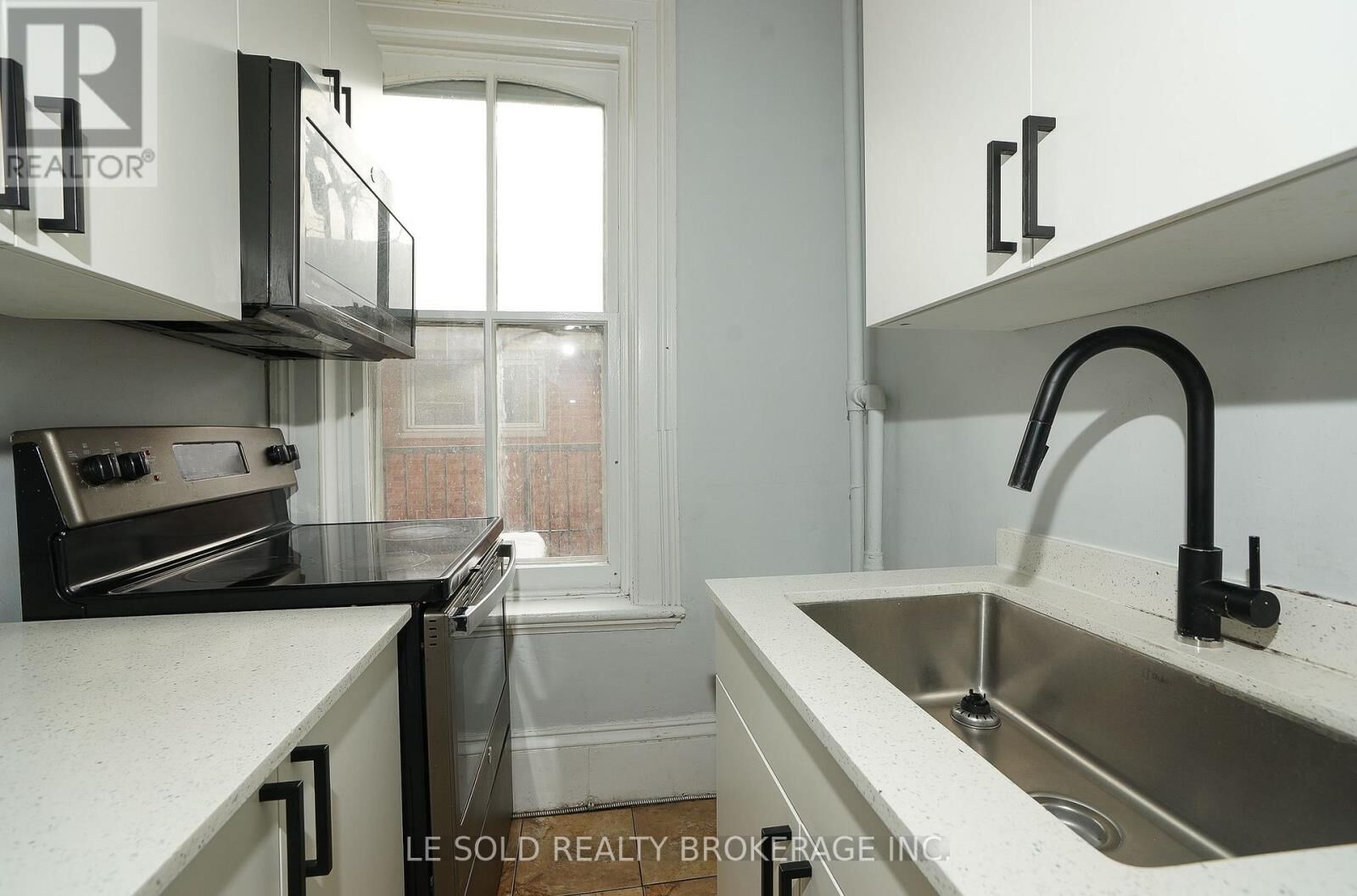 Property Photo:  53 McClary Avenue Unit 4  ON N6C 1P6 