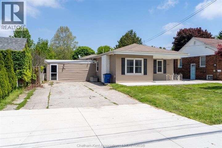 Property Photo:  363 Lacroix Street  ON N7M 2W4 