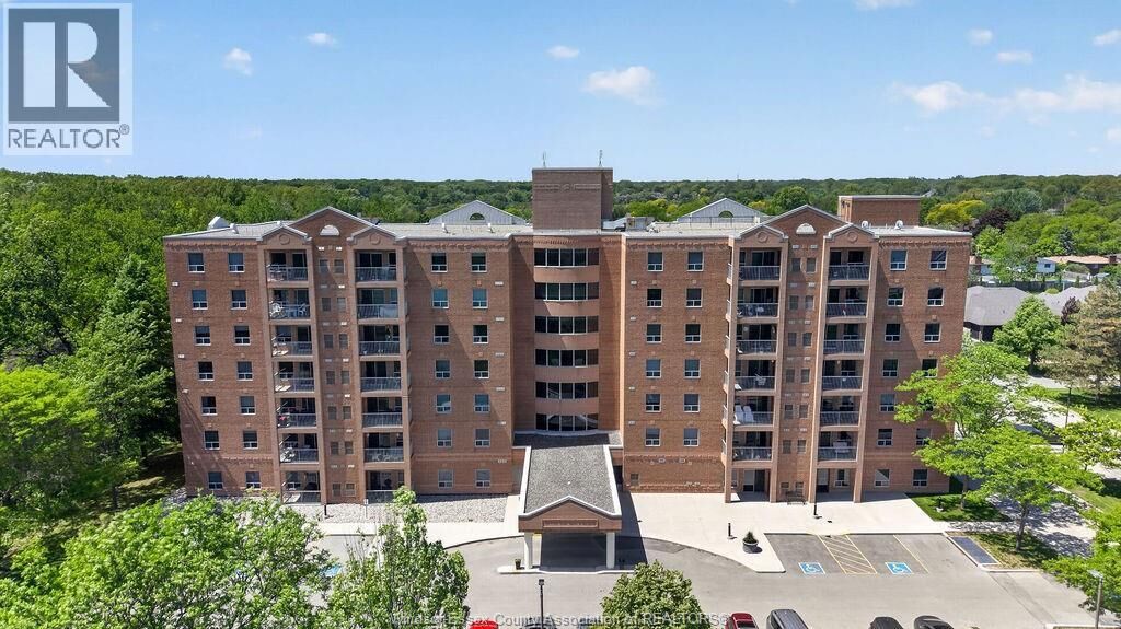 Property Photo: 3915 Southwinds Dr 703 ON N9G 2S8