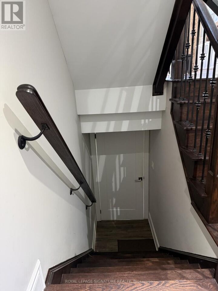 Property Photo:  25 Westbourne Avenue Bsmt  ON M1L 2Y1 