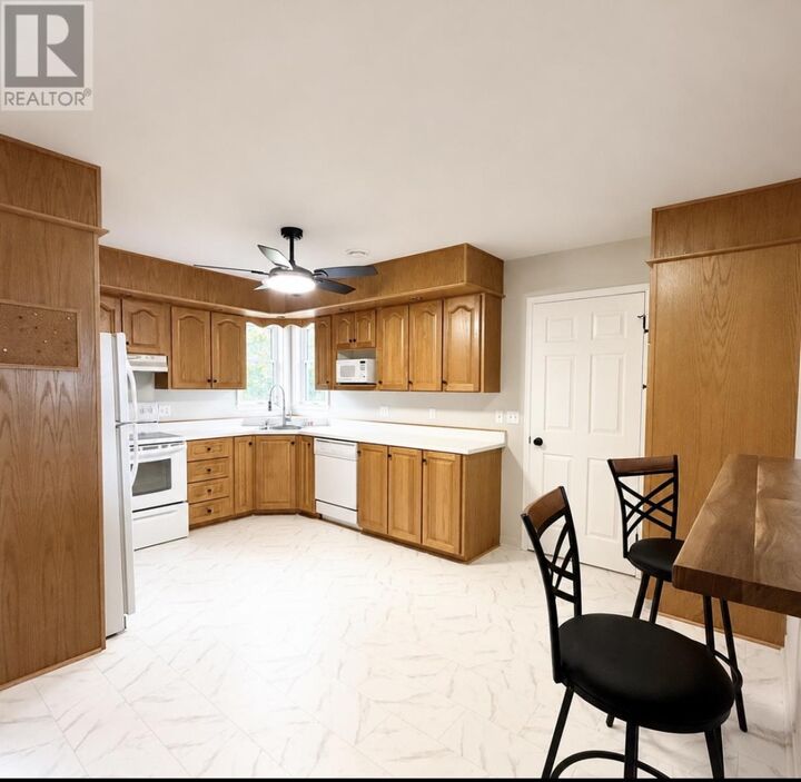 Property Photo: 19 Bayview Road NL A5A 1B3