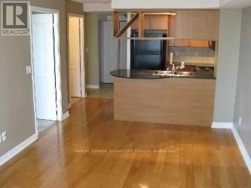 Property Photo:  4090 Living Arts Drive 1812  ON L5B 4M8 