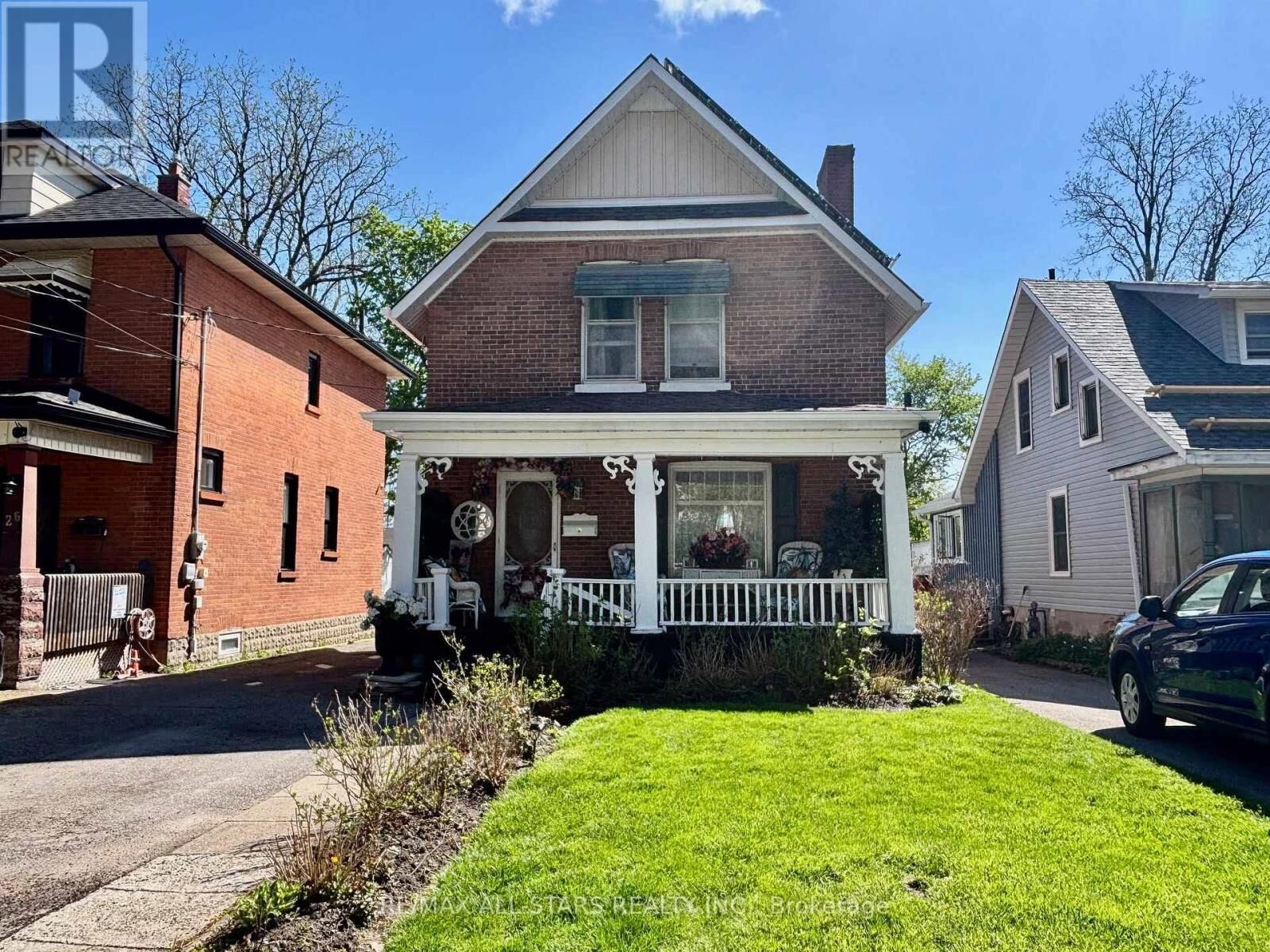Property Photo:  28 Simcoe Street  ON K9V 2G4 