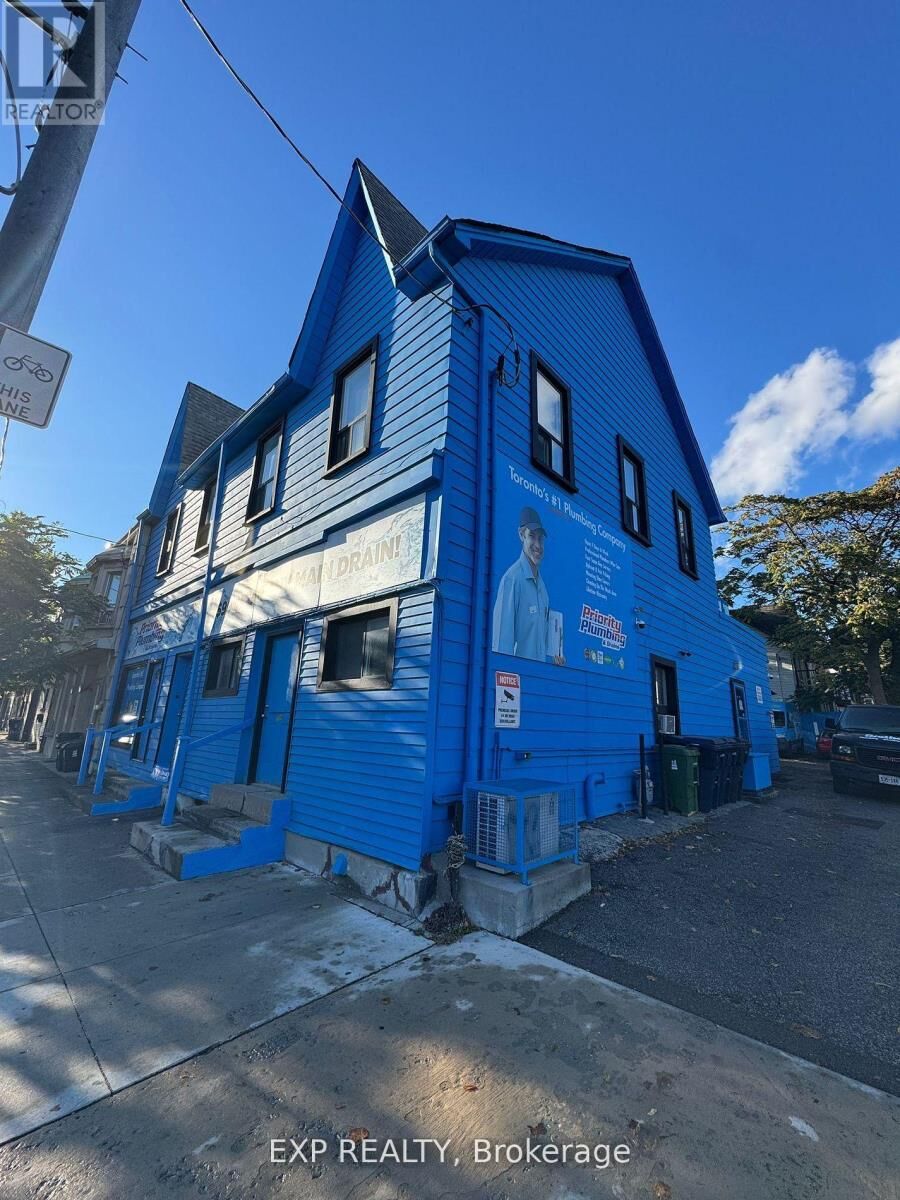 Property Photo:  1594 Dupont Street 5  ON M6P 3S7 