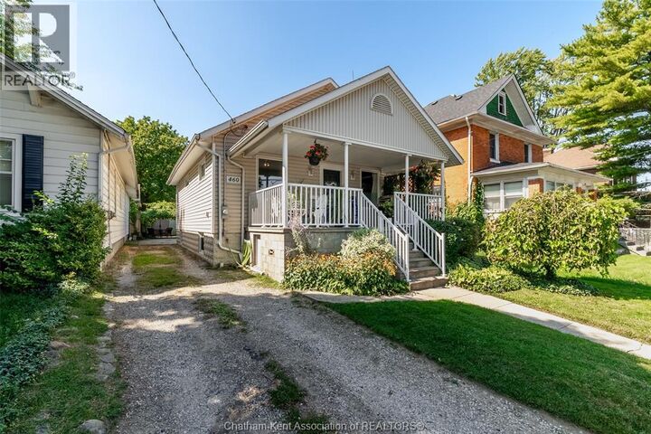 Property Photo:  460 Queen Street  ON N7M 2J3 