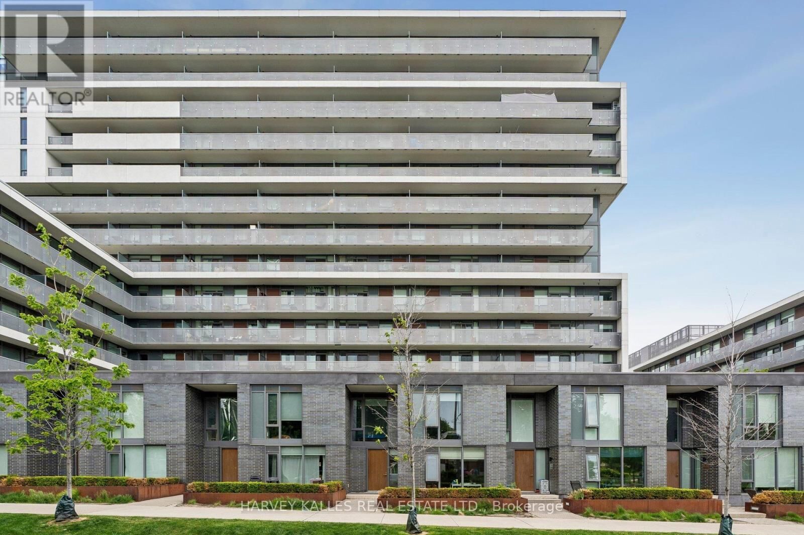 Property Photo: 152 Flemington Road Th104 ON M6A 2P3