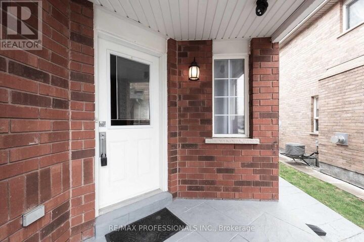 Property Photo: 1362 Brookstar Drive ON L6M 3W1